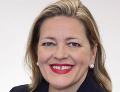 Heidi Z’graggen CVP-Regierungsrätin, Uri Die 52-jährige Lehrerin und Politologin aus Erstfeld ist seit 2004 Regierungsrätin, verfügt also über grosse Exekutiverfahrung. Sie sagt, als ehemalige Präsidentin und heutiges Mitglied des leitenden Ausschusses der Zentralschweizer Regierungskonferenz erachte sie es als wichtig, dass die Zentralschweiz Anspruch auf einen Sitz im Bundesrat erhebe. «Das sind Gedanken, die mich bewegen, wenn ich mich mit den Herausforderungen einer allfälligen Kandidatur befasse.» Übersetzt: Heidi Z’graggen würde nicht Nein sagen, wenn man sie fragt.