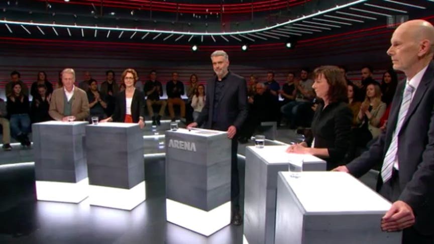 Krise, Solidarität und ein seltenes Lächeln von BAG-Koch - Corona-«Arena», die zweite | St ...