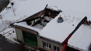Blick aus der Vogelperspektive auf das eingestürzte Dach. (Bild: pd)