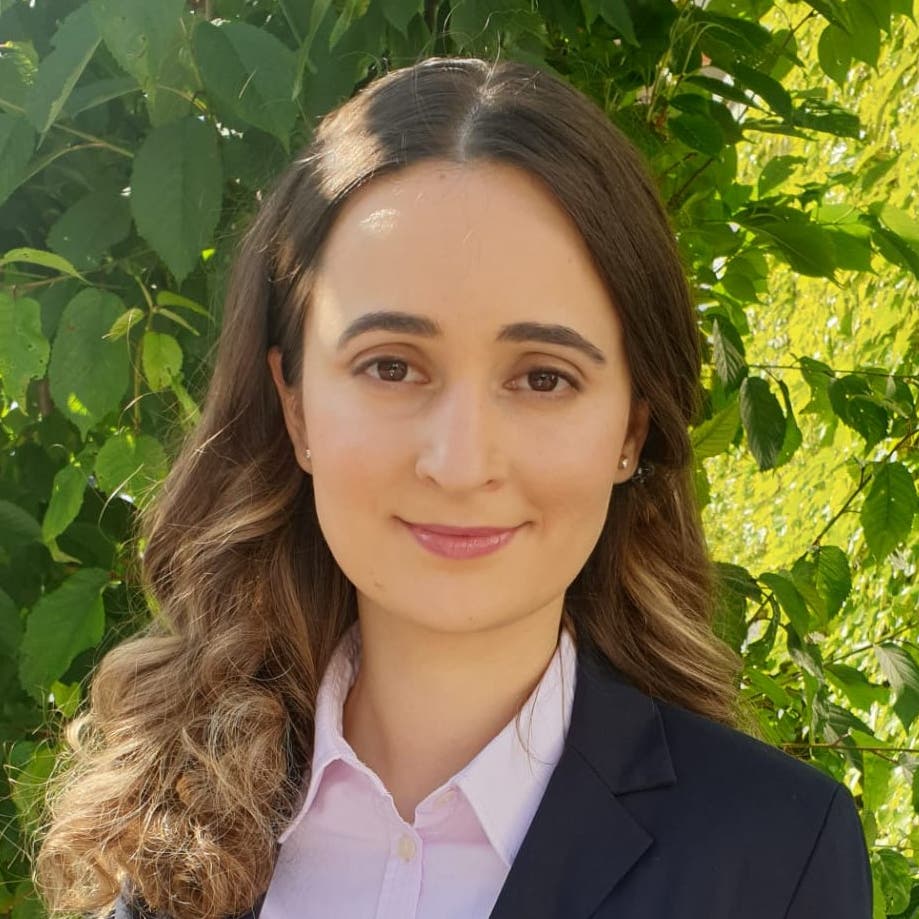 Leonora Muji, Reichenburg, BLaw, Studentin der Rechtswissenschaften, 1992. Motivation: «Ich engagiere mich für die Bekämpfung von Diskriminierung, die Stärkung der finanzschwächeren Bewohner und den Klimaschutz.»