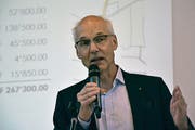 Gemeindepräsident Benjamin Gentsch an der Rechnungsgemeinde von Freitagabend. (Bild: Mathias Frei)
