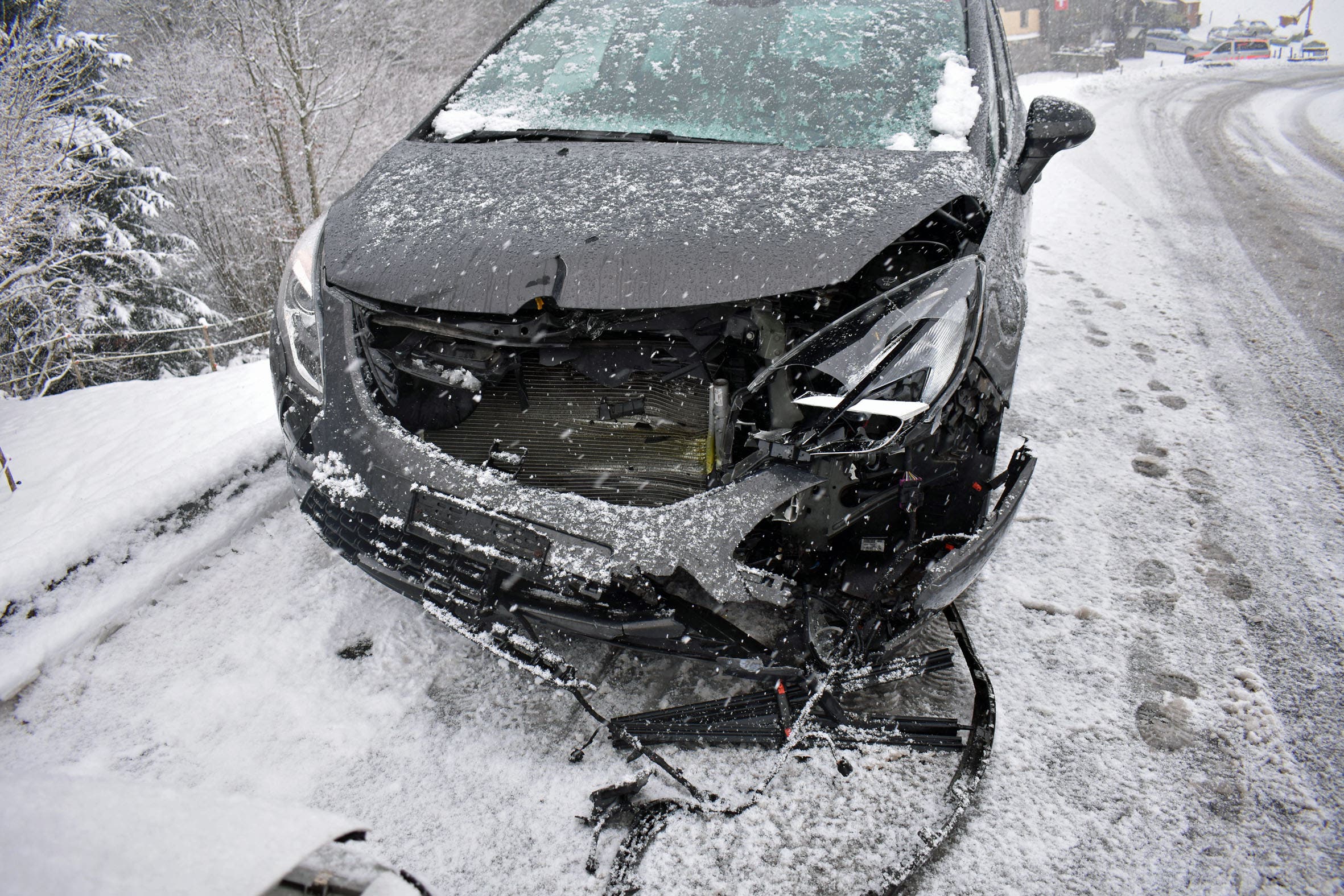 Kollision Unfall Zwischen Finsterwald Und Entlebuch Wegen Schnee Auf Der Strasse