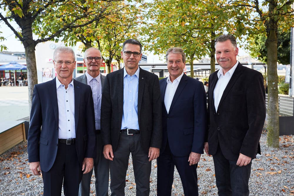 Der Gemeinderat von Risch (von links): Ruedi Knüsel, Franz Zoppi, Peter Hausherr, Roland Zerr und Markus Scheidegger. (Bild: Jakob Ineichen (Risch, 7.10.2018))