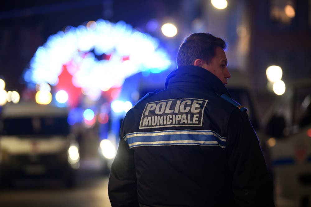Täglich sind rund 300 Polizisten und 160 private Wachleute auf dem Weihnachtsmarkt im Einsatz.