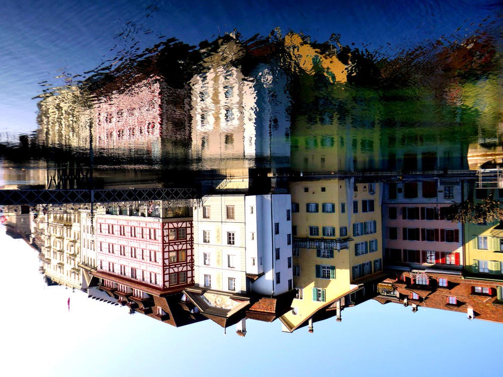 Spieglein, Spieglein: Luzern ist doch die schönste Stadt. (Bild: Walter Buholzer (Luzern, 24. Oktober 2018))