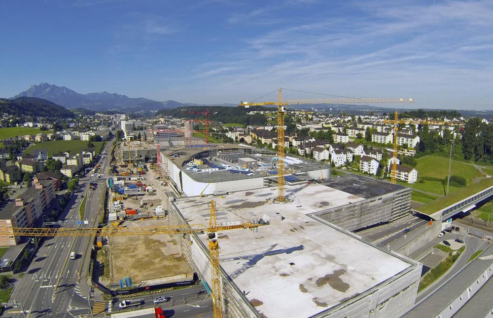 4. August 2016: Luftaufnahme von der «Mall of Switzerland». (Bild: René Meier)