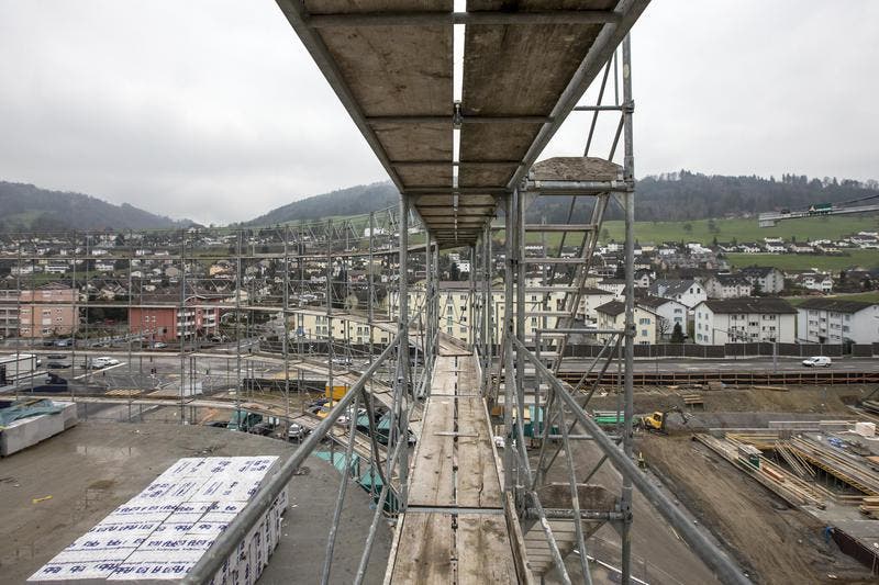 17. Februar 2016: Ein Blick in die Baustelle der «Mall of Switzerland» in Ebikon. (Bild: Keystone)