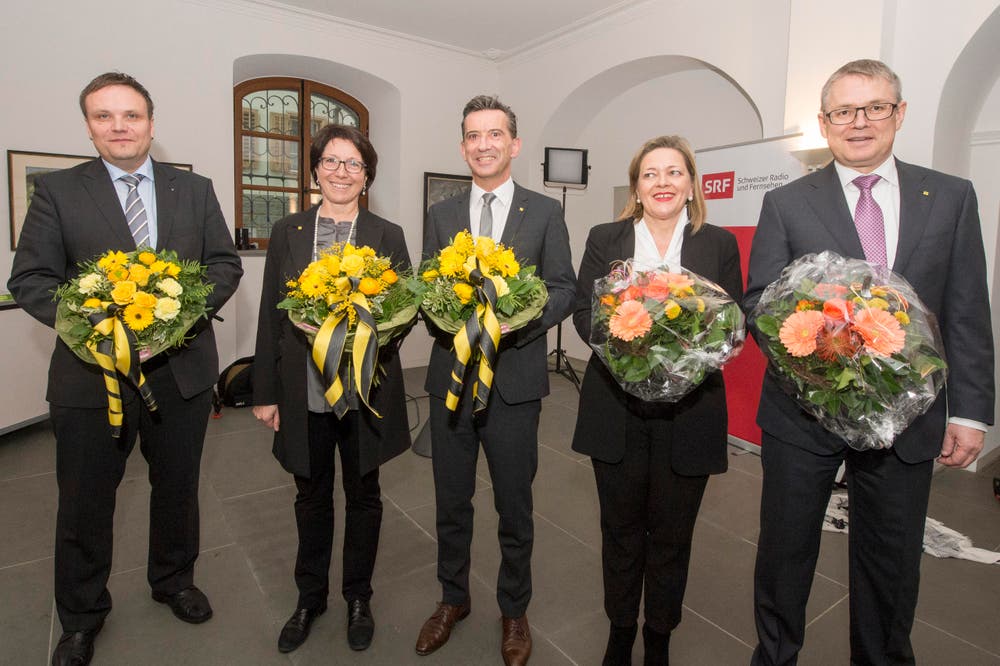 Die fünf (von sieben) gewählten Regierungsräte (von links): Roger Nager, Barbara Bär, Beat Jörg, Heidi Zgraggen und Urban Camenzind. (Bild: Keystone / Urs Flüeler)
