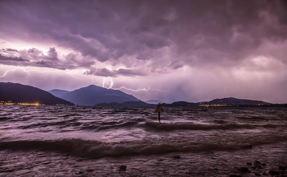 Platz 18 – 443 Gefällt mir: Gewitter über der Rigi, aufgenommen in Zug (8. August). (Bild: Leser Daniel Hegglin)