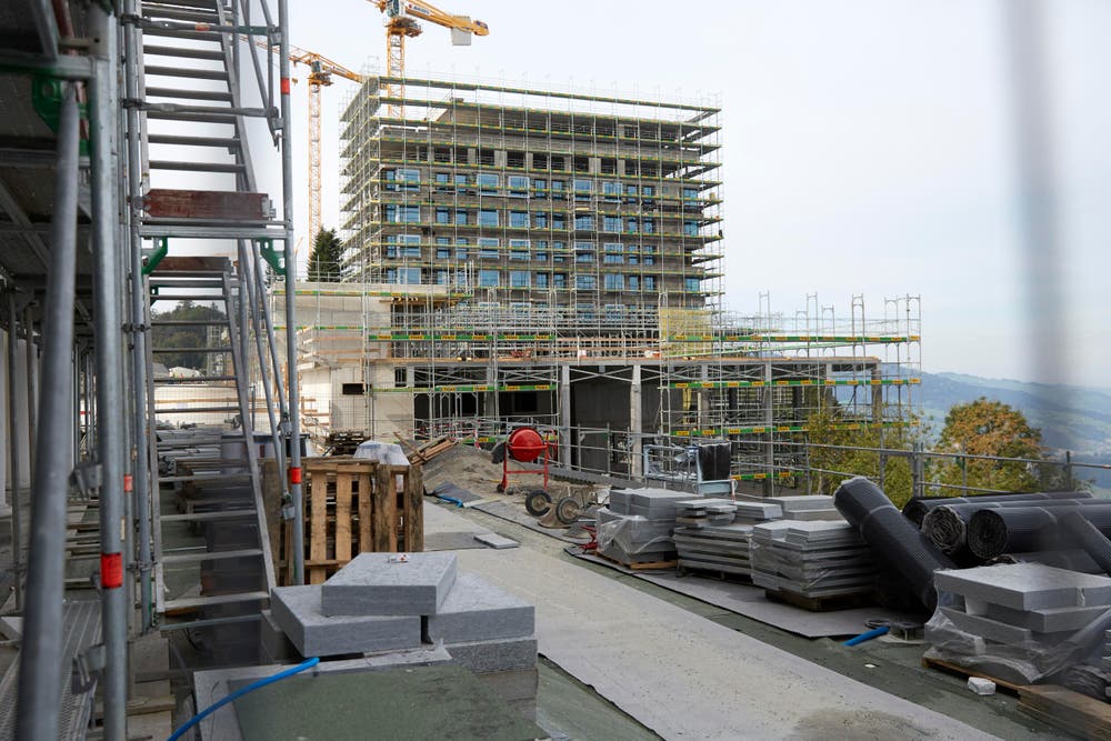 Ein Blick in die Baustelle des neuen Bürgenstock Resorts auf dem Bürgenstock. (Bild: pd / Natalie Boo / AURA)