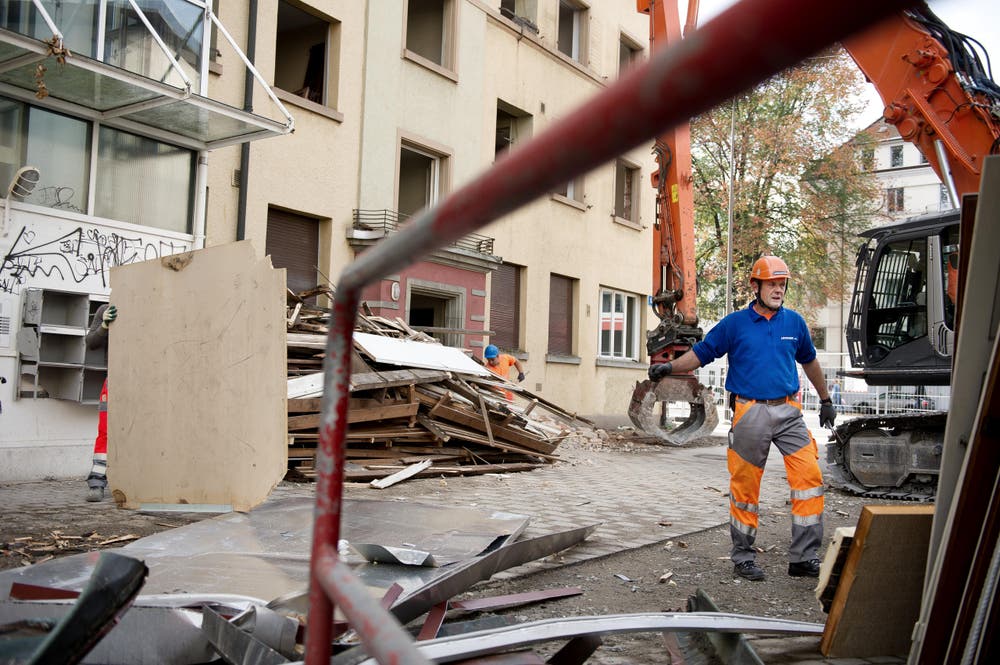 Nicht eingerechnet ist die halbe Million für die Asbestsanierung, die noch immer andauert (Bild: Corinne Glanzmann / Neue LZ)