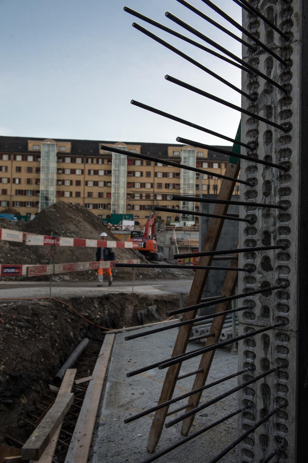Der Zustand der Baustelle: Das Fudament ist bald gelegt. (Bild: Nadia Schärli (LZ))