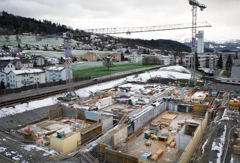 15. Januar 2016: Der Freizeitbereich. Hier sollen ein Kino und eine Wasserwelle entstehen. (Bild: Corinne Glanzmann / Neue LZ)