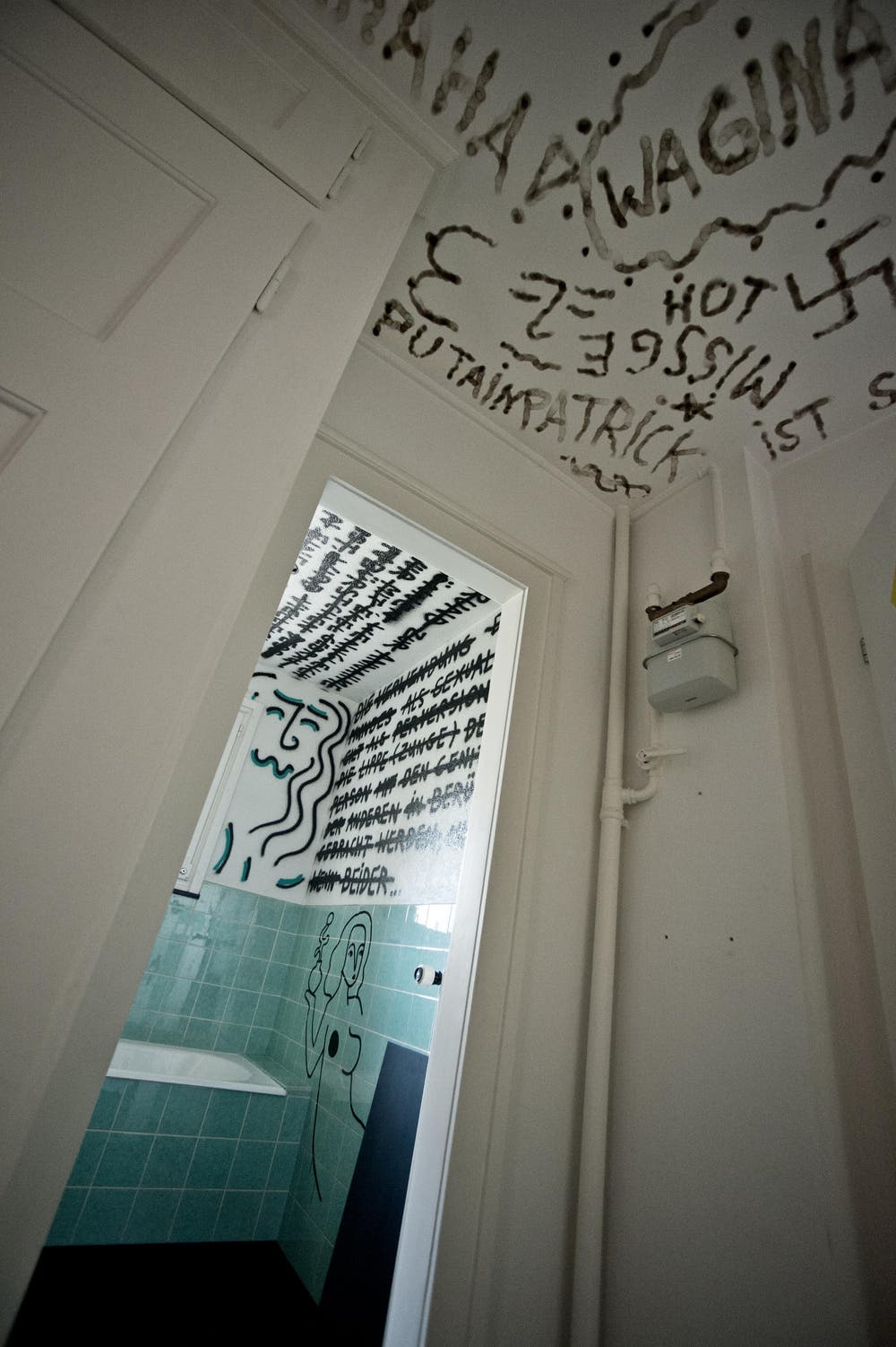 Wohnung mit Werken von Pablo Stettle und Lionne Saluz. (Bild: Pius Amrein / Neue LZ)