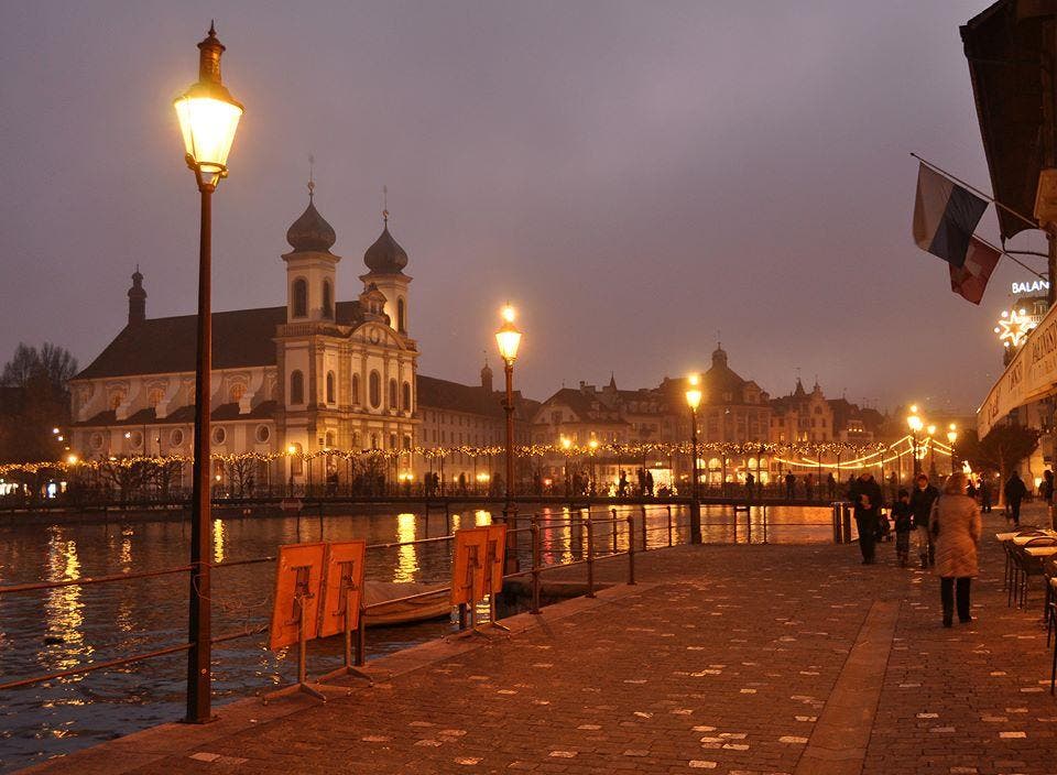 Platz 9 – 604 Gefällt mir: Luzern im Lichterglanz. (7. Dezember). (Bild: Leser Josef Lustenberger)