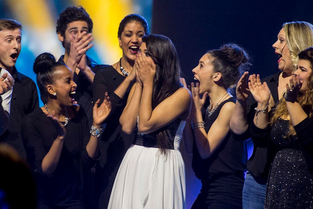 Melanie René aus Genf gewinnt die Entscheidungsshow des Schweizer Fernsehens SRF zum Eurovision Song Contest. (Bild: Keystone / Ennio Leanza)