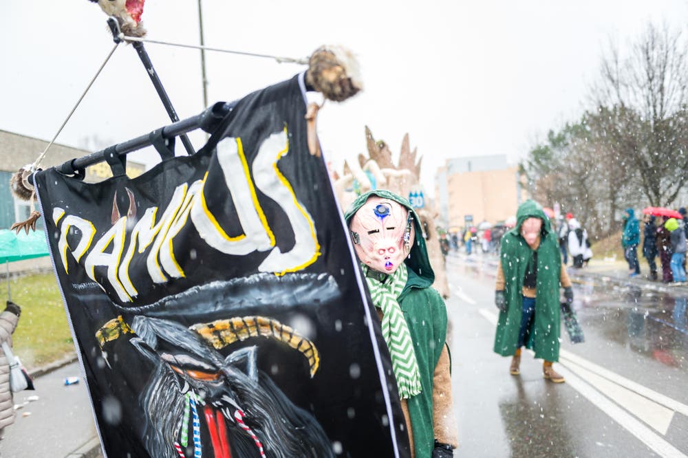 Krampus Lozärn mit dem Motto «Häcker». (Bild: Roger Grütter (Littau, 11. Februar 2018))
