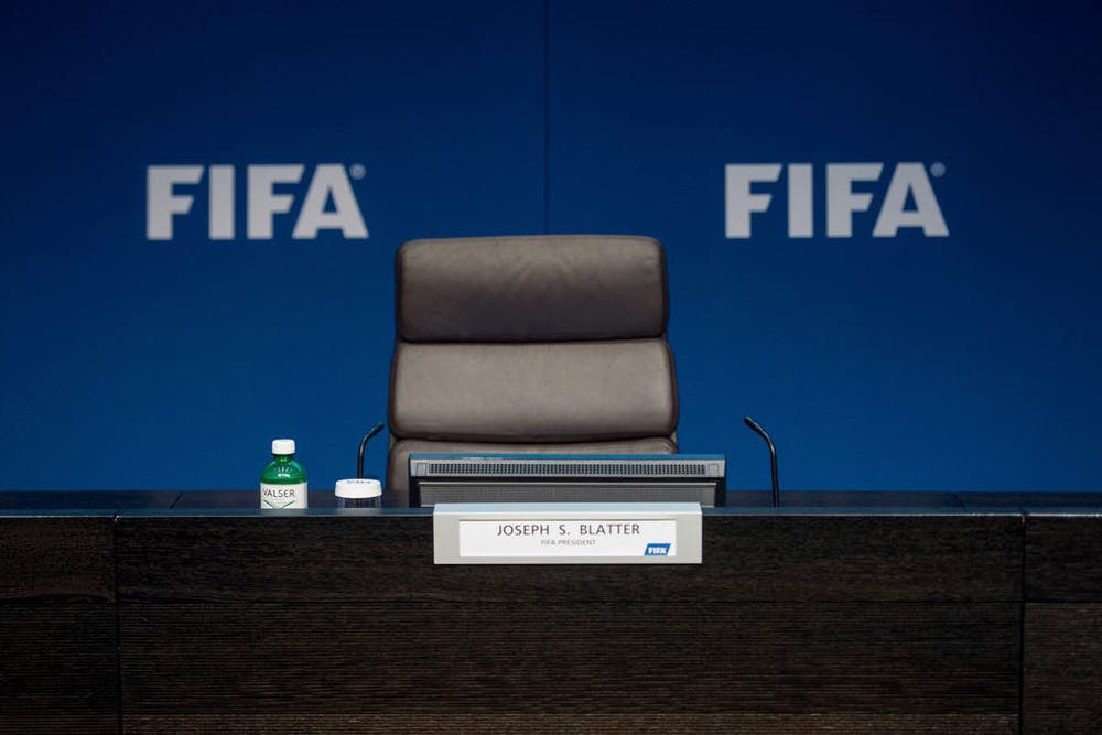 Sepp Blatter wird als Fifa-Präsident suspensiert und für 8 Jahre gesperrt (21. Dezember). (Bild: Keystone / Ennio Leanza)