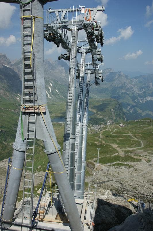 Die Einfahrt in die neue Bergstation Stand. (Bild: Philipp Unterschütz)