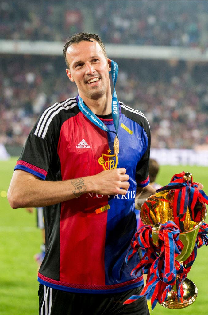 Der FC Basel wird Schweizer Meister. Es ist das letzte Meisterschaftsspiel in der Karriere von Marco Streller (29. Mai). (Bild: Keystone / Patrick Straub)