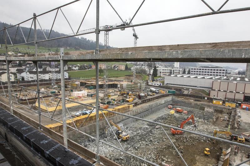 17. Februar 2016: Ein Blick in die Baustelle der «Mall of Switzerland» in Ebikon. (Bild: Keystone)