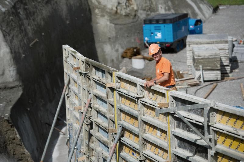 23.07.2014: Verschalungen beim Bau der Talstation in Engelberg. (Bild: Corinne Glanzmann / Neue OZ)