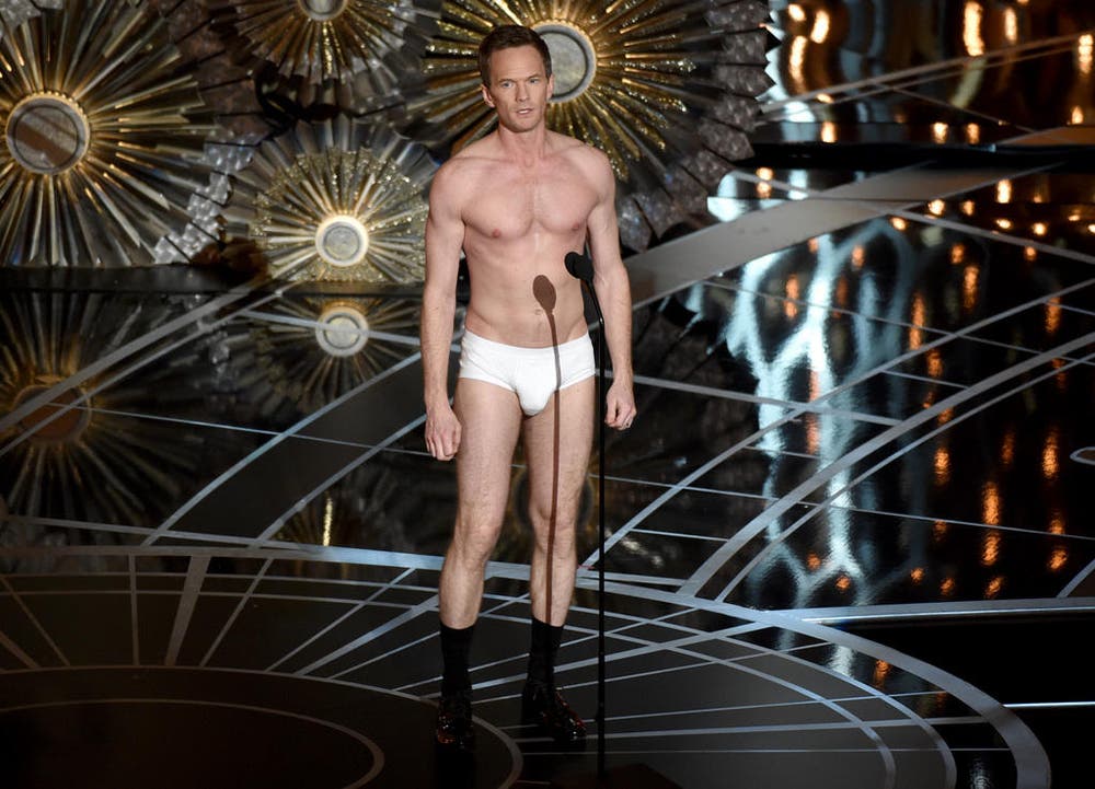 Bei der 87. Oscar-Show in Los Angeles geht so vieles schief. Moderator Neil Patrick Harris wollte mit seiner Unterhosen-Show auf den späteren Gewinnerfilm «Birdman» anspielen. (Bild: AP / John Shearer)