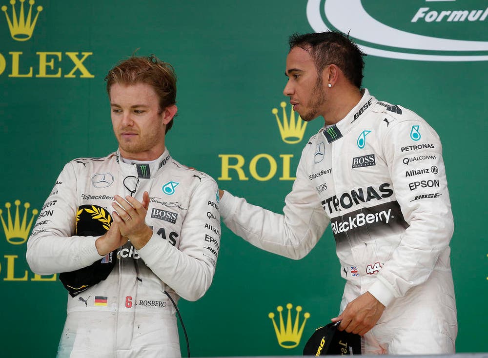 Lewis Hamilton (rechts) wird Formel-1-Weltmeister vor seinem Teamkollegen Nico Rosberg. (Bild: AP / John Locher)