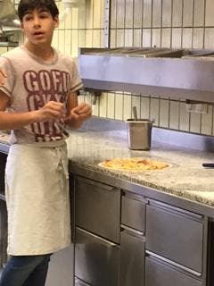 Valentino Esposito in der Pizzeria Sonne in Emmenbrücke. (Bild: Idalia Pinto Sbarra)
