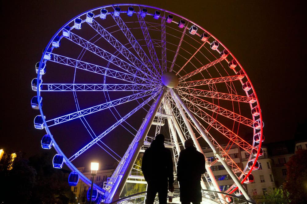 Ein Riesenrad in Budapest. (Bild: AP/Balazs Mohai)