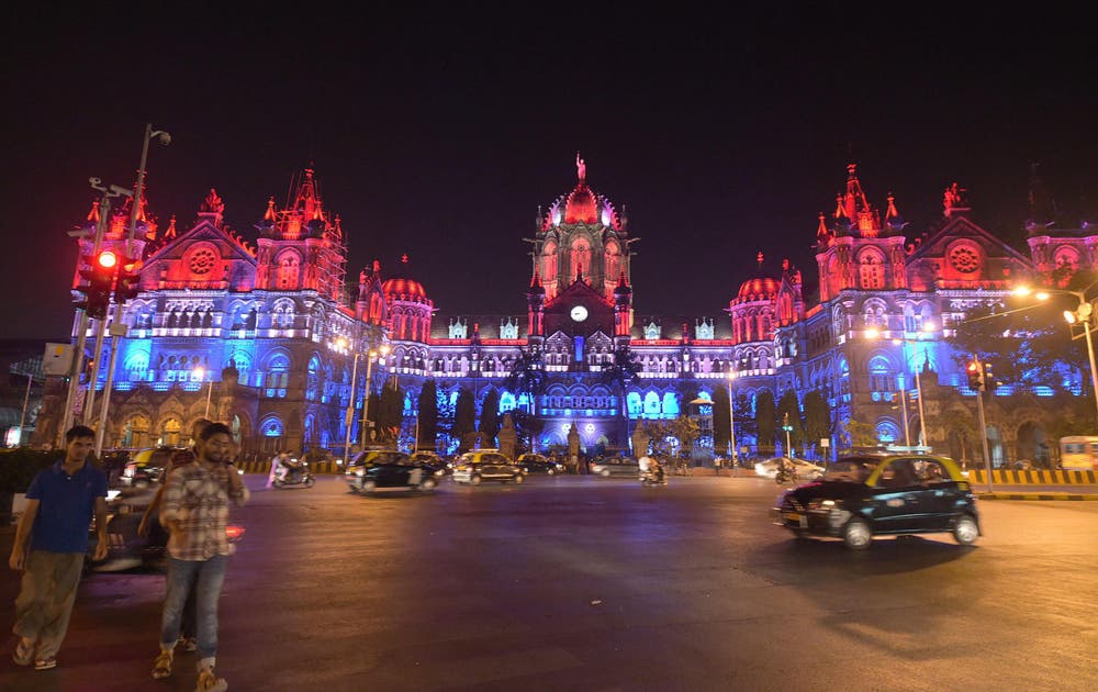 Die Chhatrapati Shivaji Bahnstation in Mumbai. (Bild: EPA/STR)