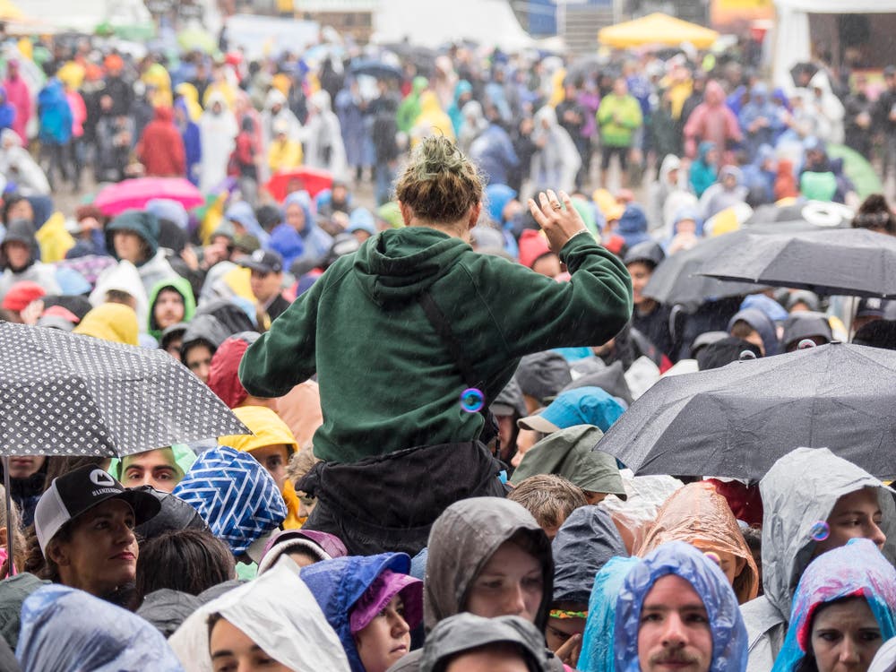 Open Air OpenAir St. Gallen 2017. Do 29. Juni bis SO 2. Juli 2017. Sonntagnachmittag:Bilder vom Konzert der Sängerin Lord mit Band auf der grossen Bühne vor grossem Publikum. (Bild: Hanspeter Schiess)