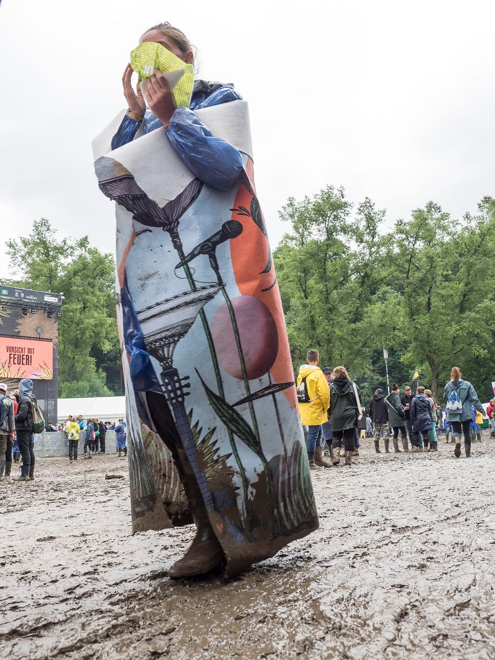 Open Air OpenAir St. Gallen 2017. Do 29. Juni bis SO 2. Juli 2017. Sonntagnachmittag: Festivalpublikum in Regen. (Bild: Hanspeter Schiess)