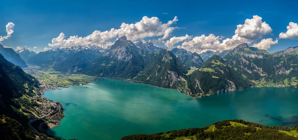 Farbenpracht über dem Urnersee. (Bild: Oliver Iseli, Oberaxen, 24. Juni 2018)
