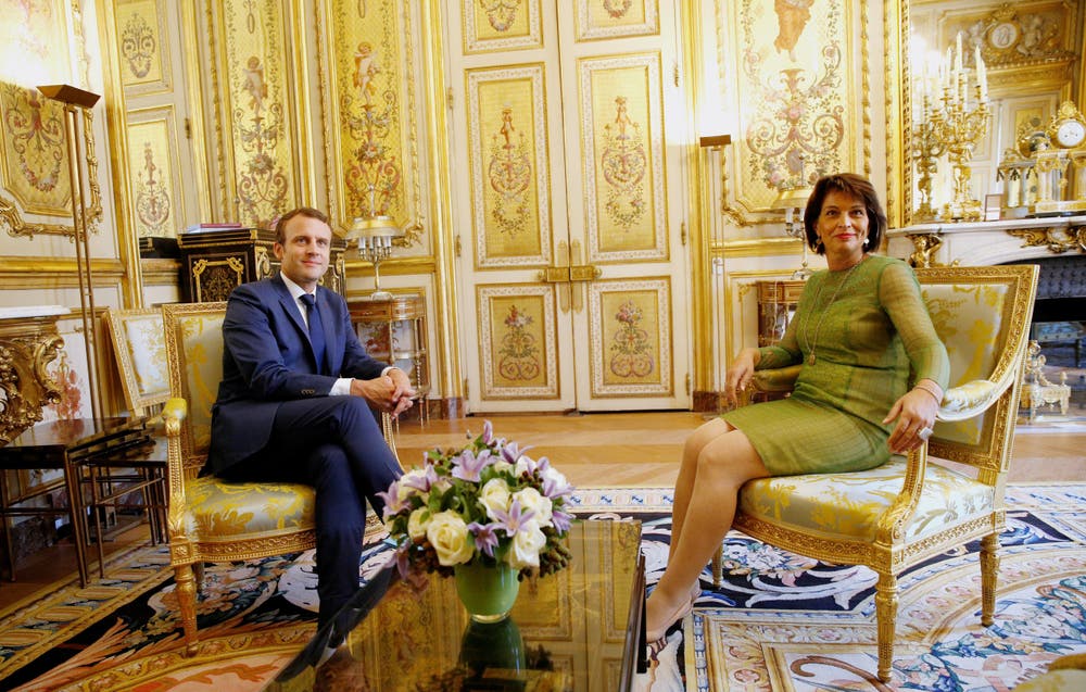 Doris Leuthard zur Besuch bei Frankreichs Staatspräsident Emmanuel Macron im Élysée-Palasat. (Bild: Geoffroy Van der Hasslet/EPA (Paris, 18 Juli 2017))