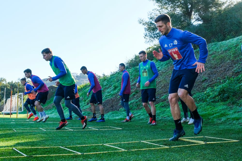 Stefan Wolf, Otar Kakabadze, Idriz Voca, Lazar Cirkovic, Ruben Vargas, Silvan Sidler und Simon Grether im Training auf Marbella. (Bild: Martin Meienberger (13. Januar 2019))