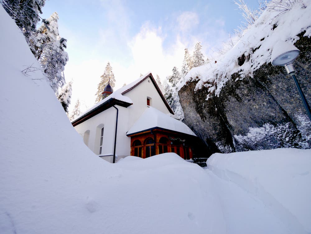 Die Felsenkapelle St. Michael im Winterkleid. (Markus Brülhart (Rigi Kaltbad, 15. Januar 2019))