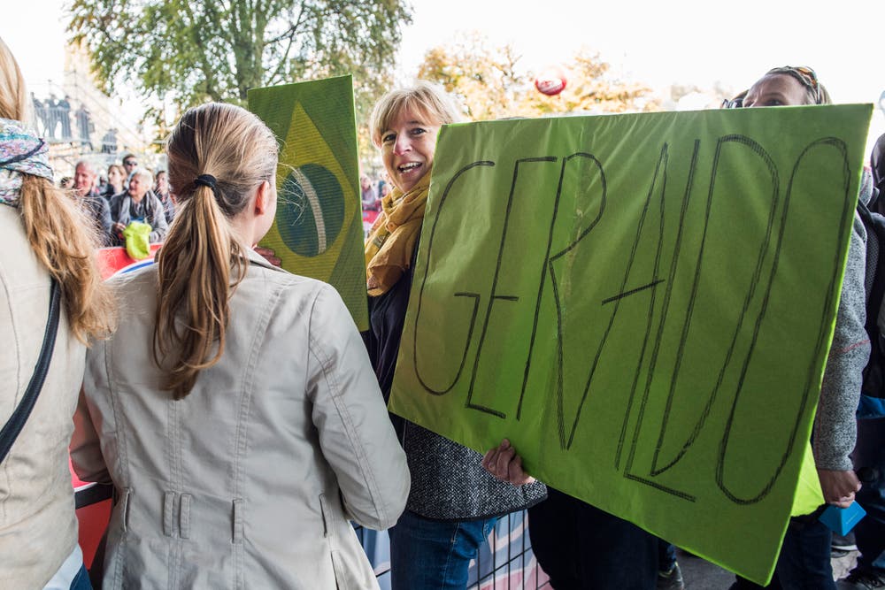 Unterstützung für Geraldo aus Brasilien.. (Bild: Dominik Wunderli, Luzern, 27. Oktober 2019)
