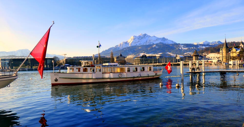 Der neue Schiffsteg 8 am Schweizerhof-Quai, ob in Zukunft das MS Rütli diesen Steg anfährt? (Bild: Walter Buholzer, 8. Februar 2019)