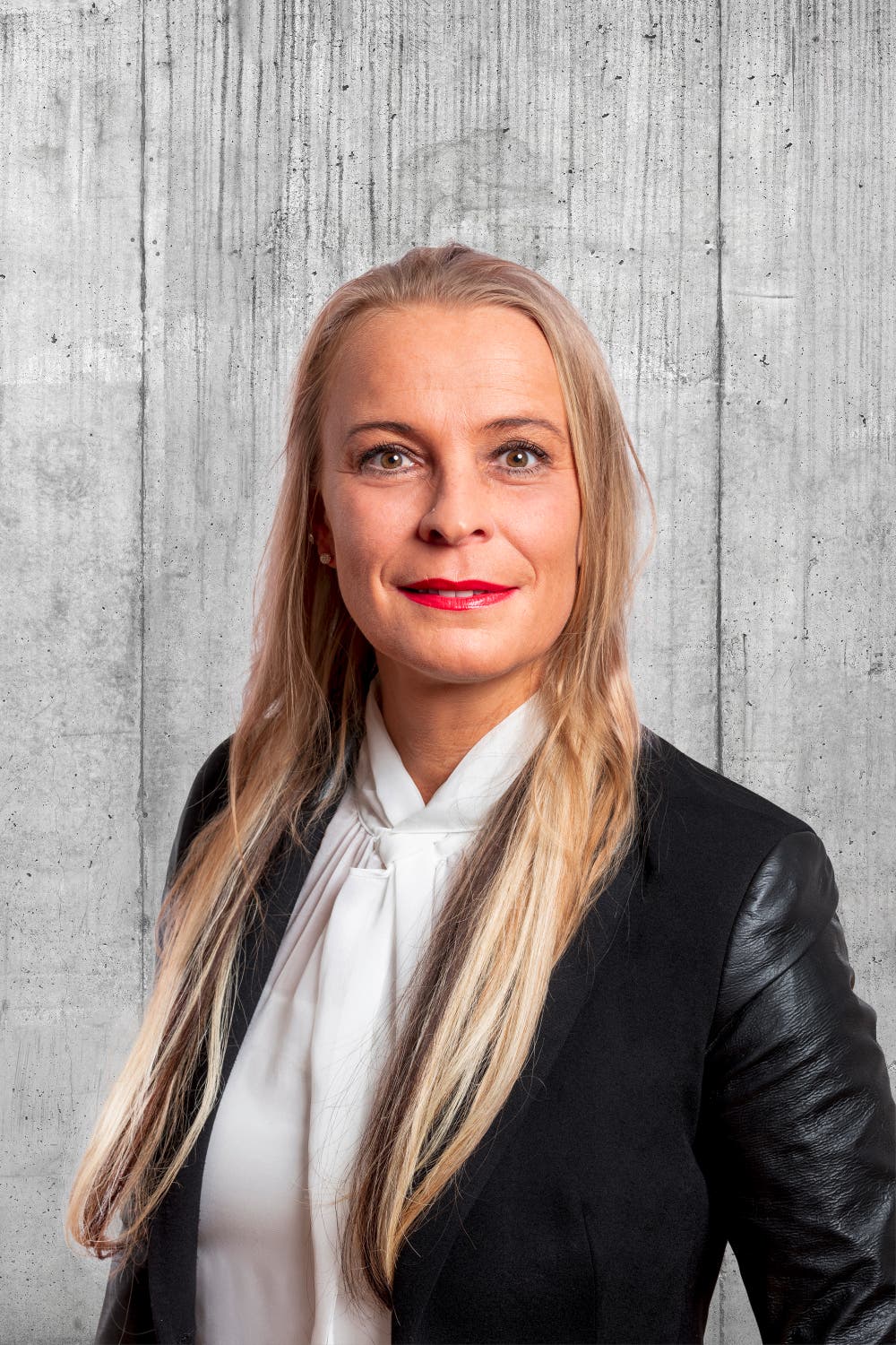 Jolanda Rey, 40, Hohenrain.