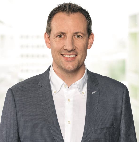 Louis von Mandach, 42.