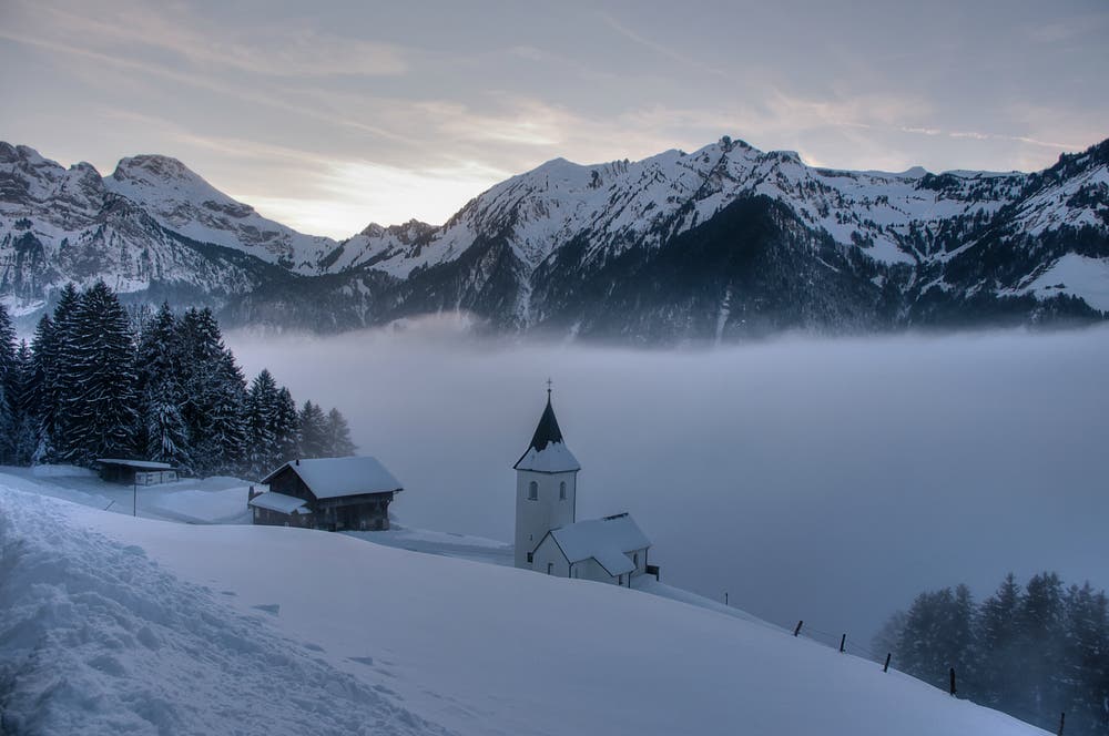 St. Joder Kapelle an der Nebelgrenze im Engelbergertal, Wolfenschiessen. (Bild: Caroline Pirskanen, Altzellen/Wolfenschiessen, 6. Februar 2019