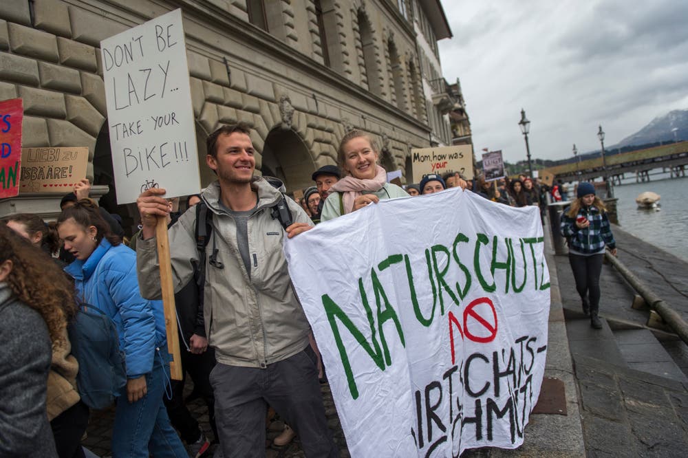 Demonstration gegen den Klimawandel in der Stadt Luzern. (Bild: Dominik Wunderli, Luzern, 15. März 2019)