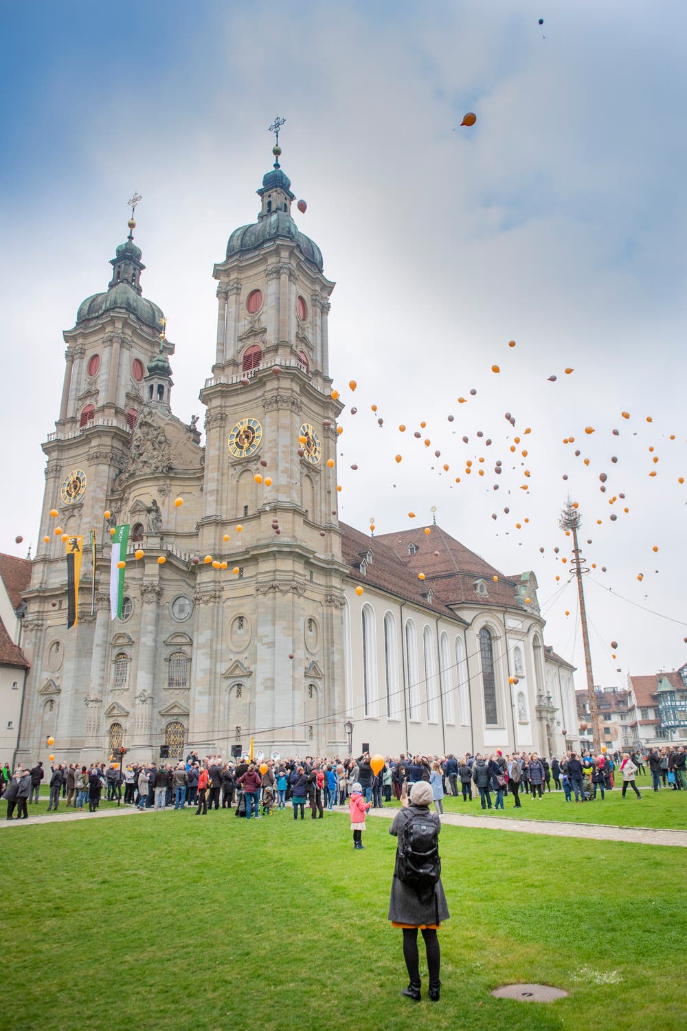 Mittelalter-Spektakel Im St.Galler Stiftsbezirk: Das Wunder Dauert 20 ...