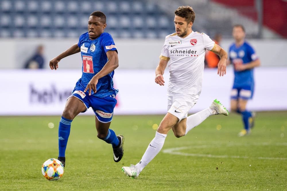 Tsiy Ndenge, Defensives Mittelfeld, Note 5 Gewinnt viele Bälle, spielt kluge Pässe. Später muss er wegen einer Verletzung ausgewechselt werden. (Bild: Philipp Schmidli)