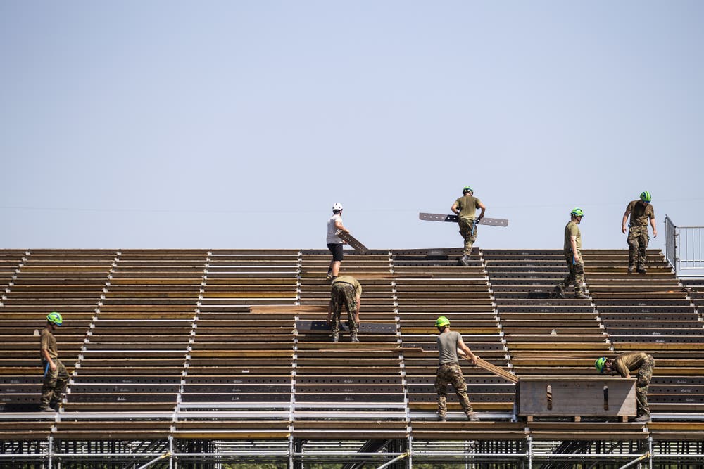 Mit dem Aufbau ist man im Zeitplan. (Bild: Alexandra Wey / Keystone, 24. Juli 2019)