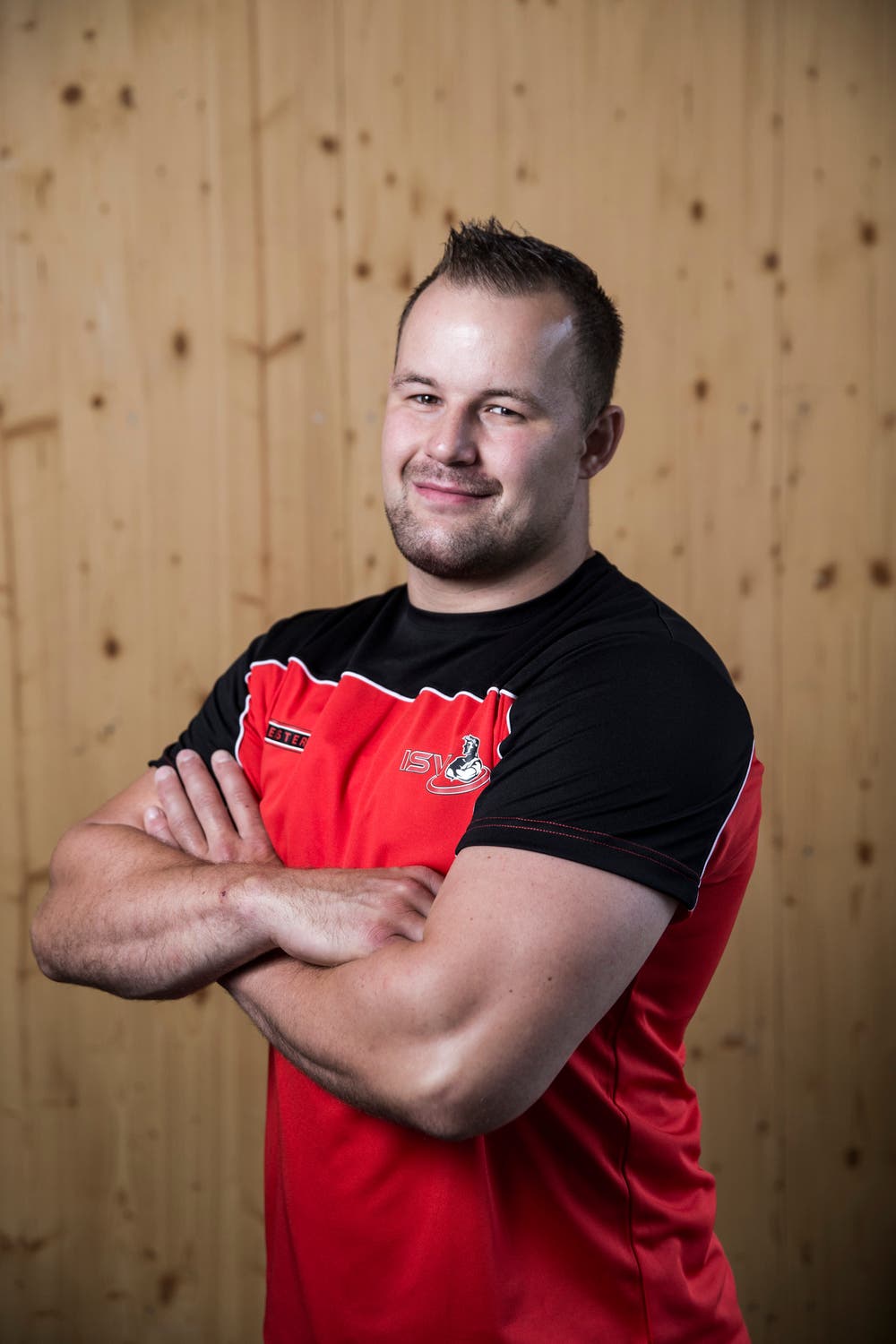 Christian SchulerGeburtsdatum: 2. 11. 1987Wohnort: Rothenthurm Beruf: MarketingfachmannGrösse/Gewicht: 186 cm/111 kgAnzahl Kränze: 95/7