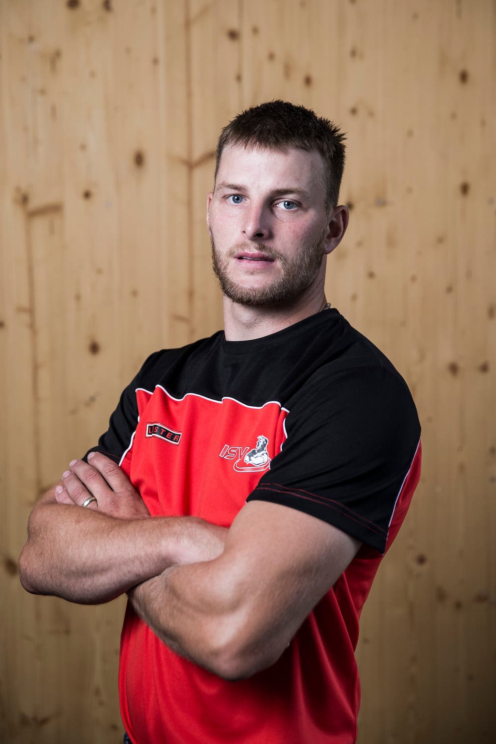 Michael Briker Geburtsdatum: 21. 6. 1989Wohnort: SisikonBeruf: Maurer/LandwirtGrösse/Gewicht: 183 cm/85 kgAnzahl Kränze: 13/2