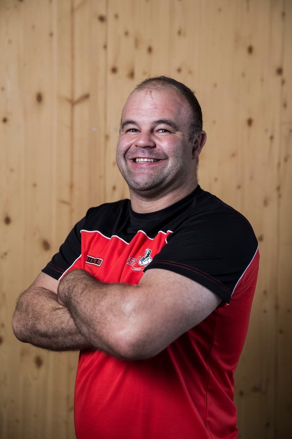 Philipp Schuler Geburtsdatum: 12. 5. 1982Wohnort: RothenthurmBeruf: LastwagenmechanikerGrösse/Gewicht: 181 cm/98 kgAnzahl Kränze: 46/1