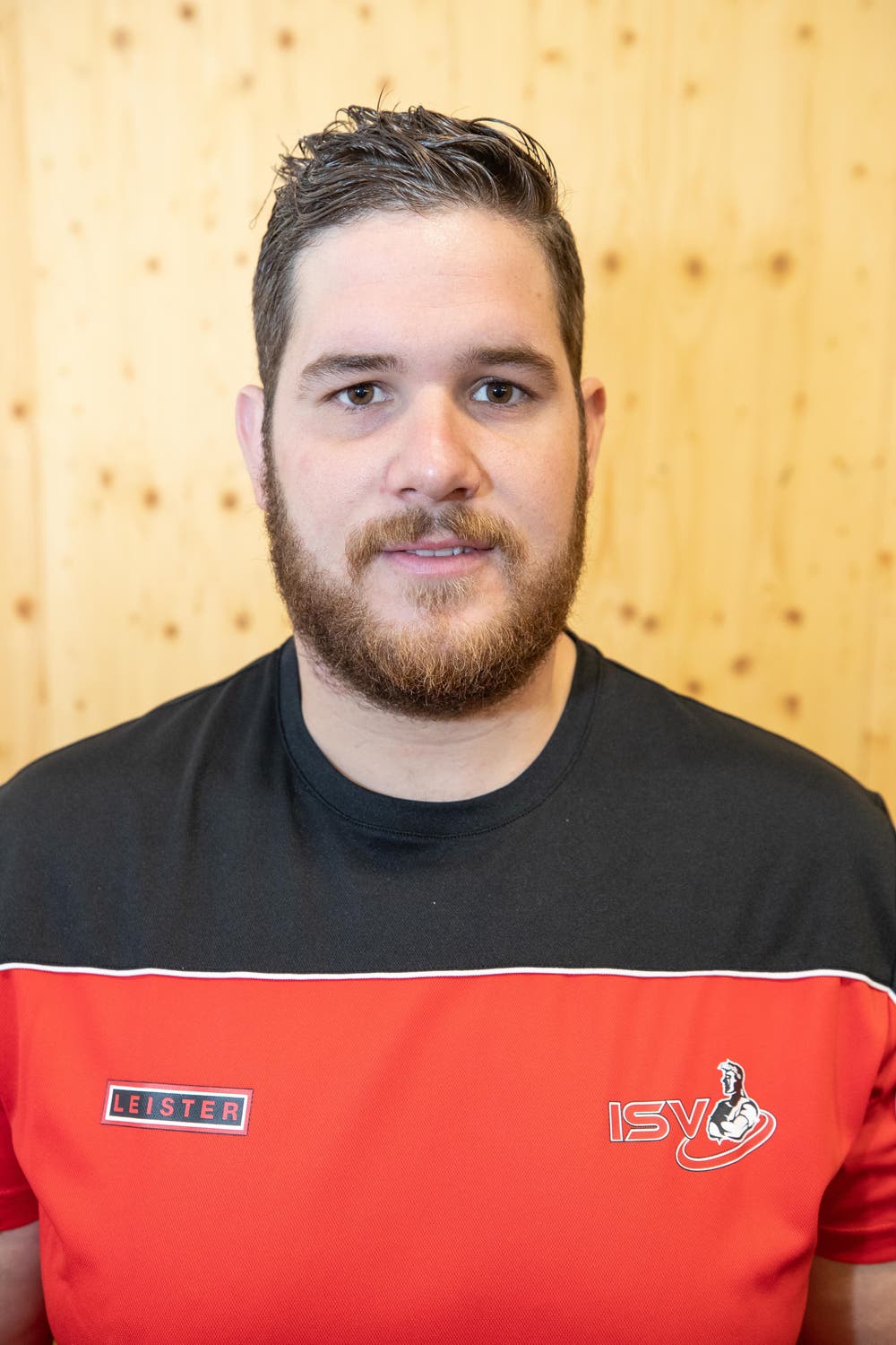 Dominik WaserGeburtsdatum:23. 7. 1990Wohnort: AlosenBeruf: BauspenglerGrösse/Gewicht: 188 cm/125 kgAnzahl Kränze: 15/3